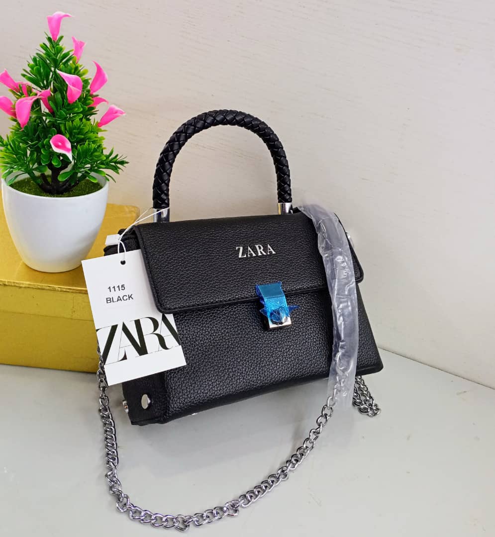 Quality speaks for itself ✌️, buy your travelling bags from 247 zara Butik  at North kanashie opposite the former barclays bank… | Instagram
