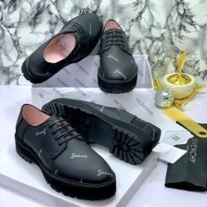 Givenchy Signature Shoe CNP