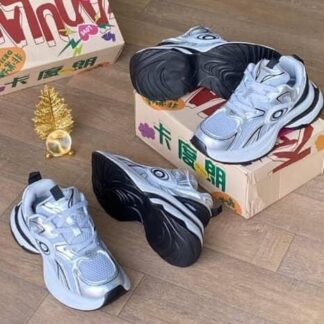 Unique Classy Sneaker XP