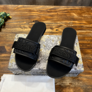 Classic Women Open Slides XP
