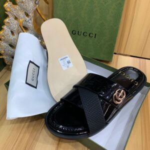 Gucci crossed patent leather pam XP