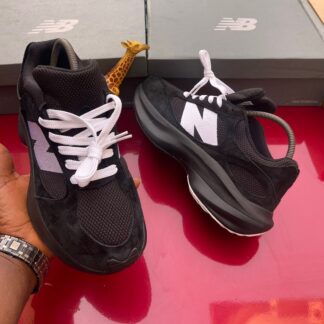 Original New Balance Quality Sneakers CNP