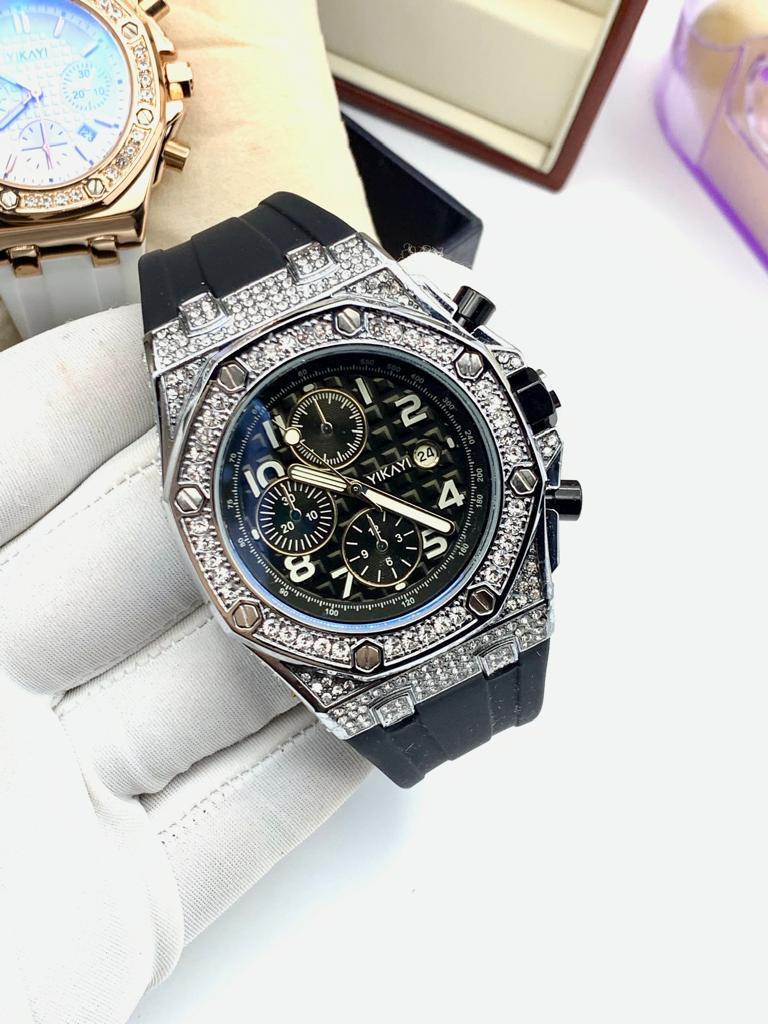 High-Quality Men's Wristwatch CNP