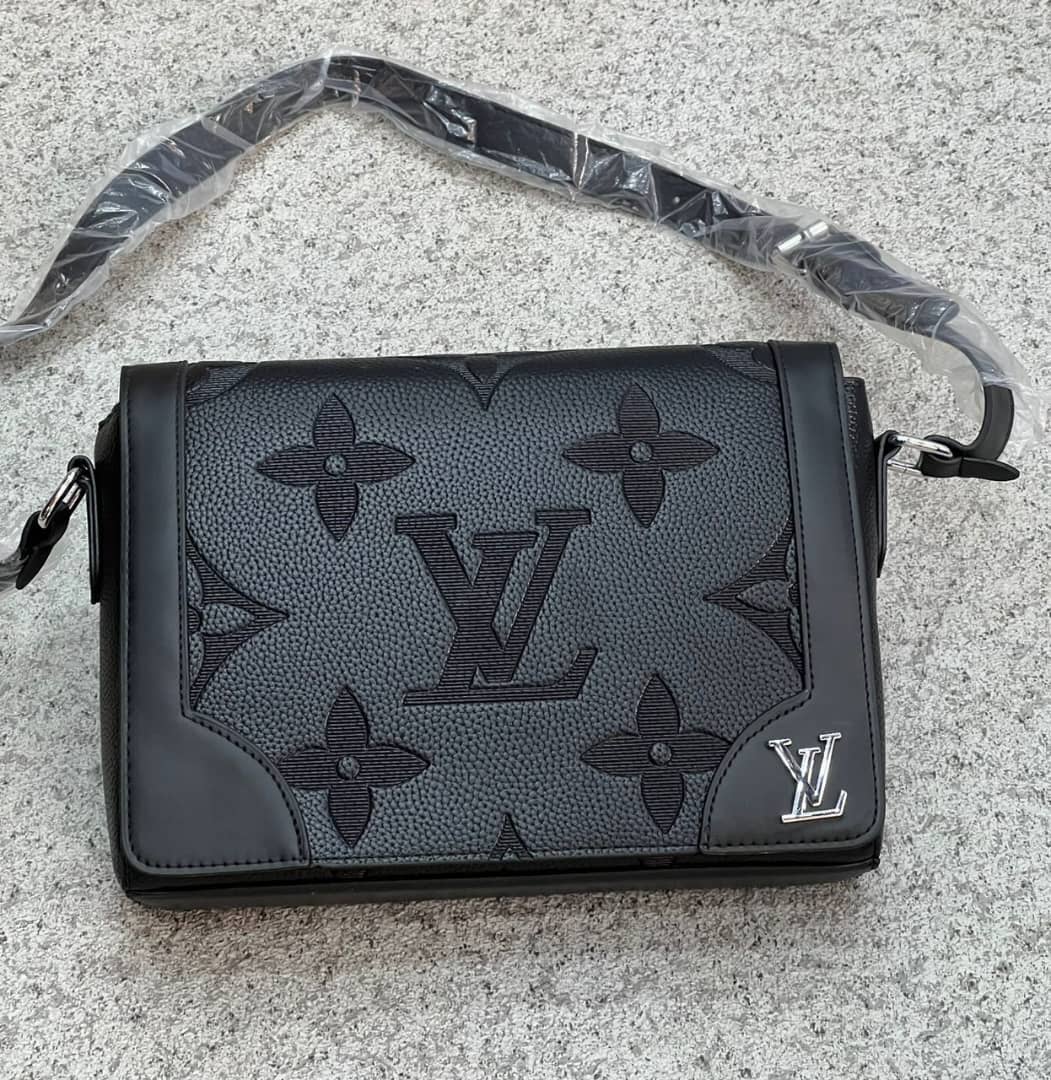 Quality Leather Crossbag BS