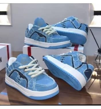 Classic Denim Sneakers CNP