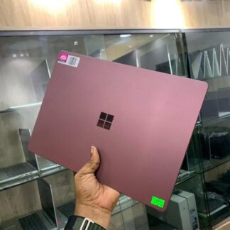 UK-Used Microsoft surface Laptop 2 core i7 CNP