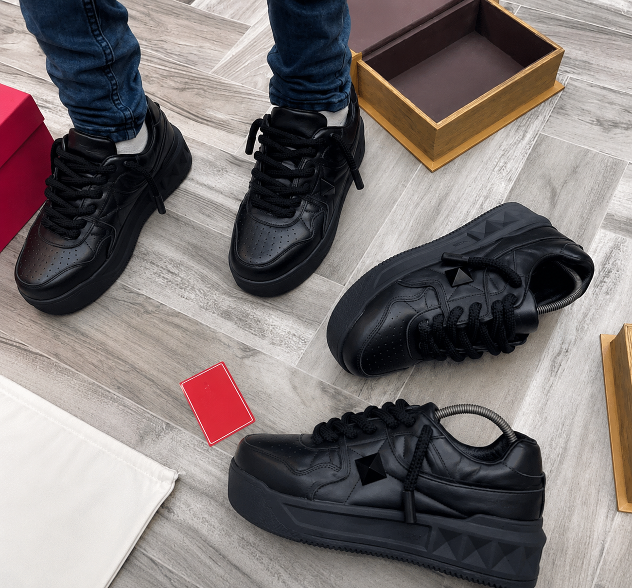 One Stud Black Sneaker CNP
