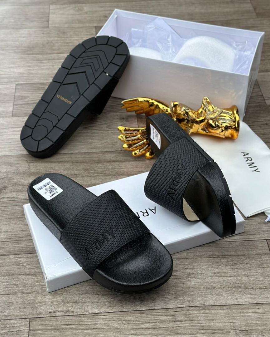 Casual Sleek Slide CNP