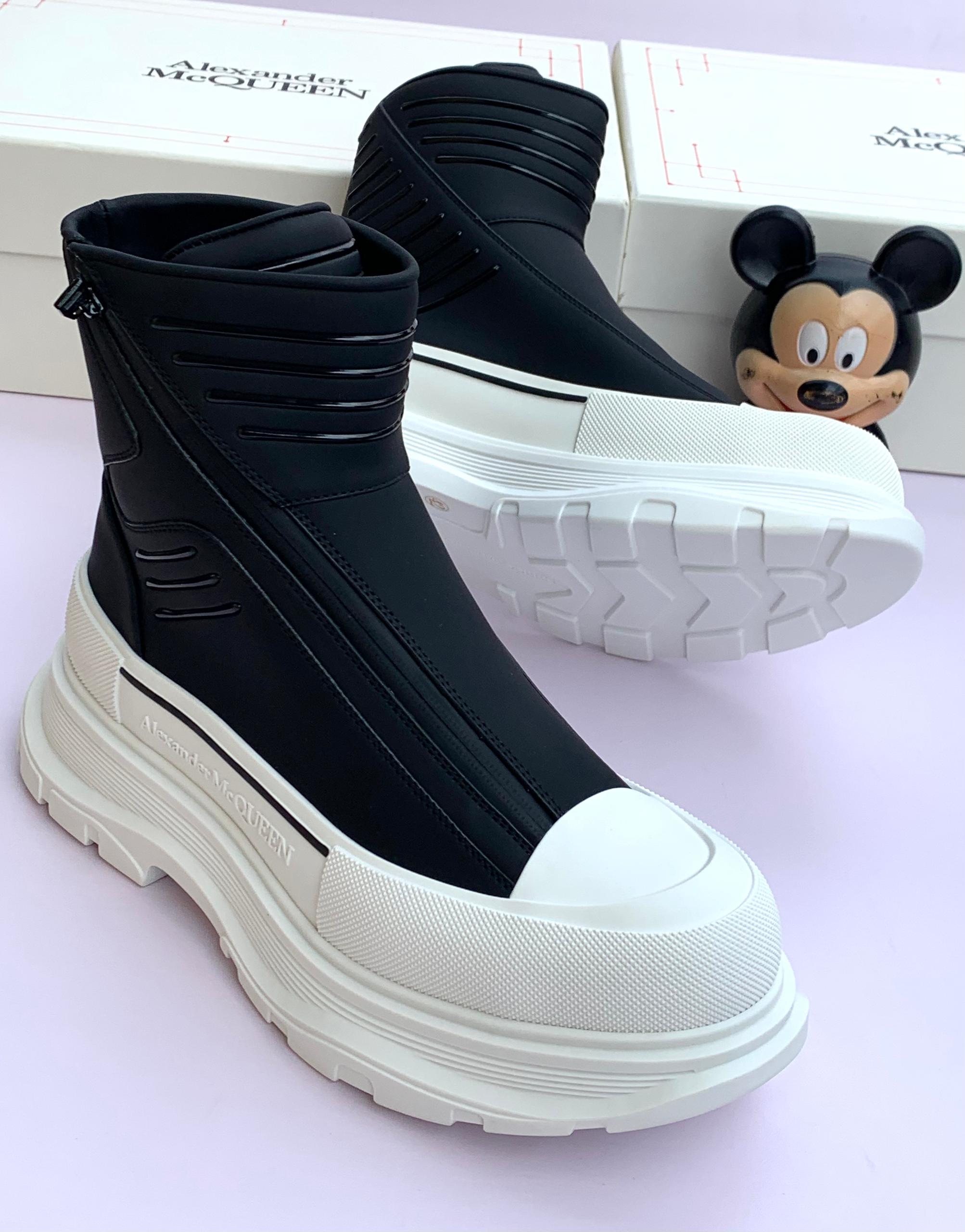 Luxury Alexander McQueen Boot BS