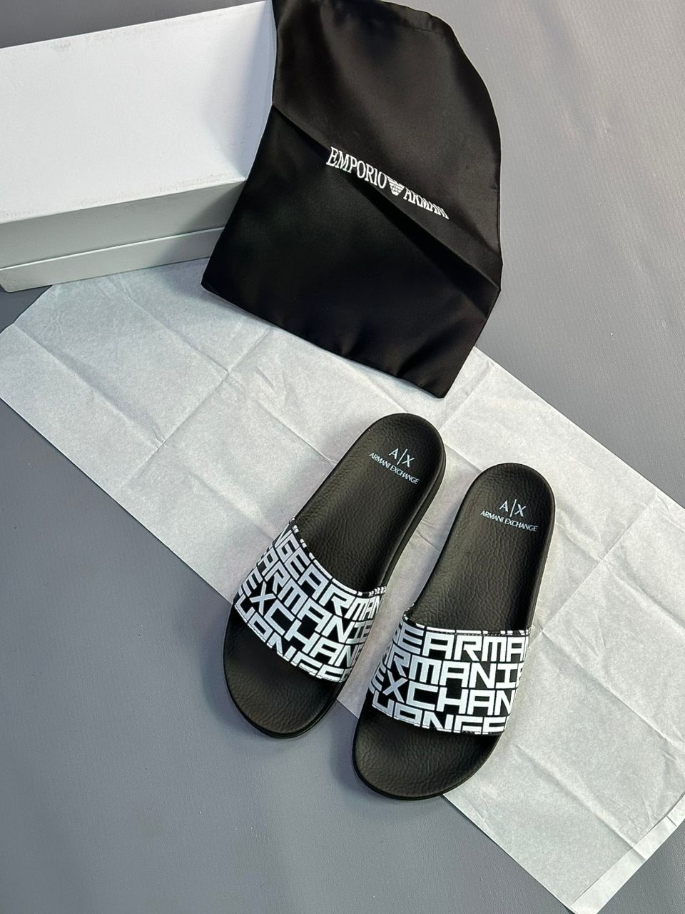 Unique Print Men Slide CNP