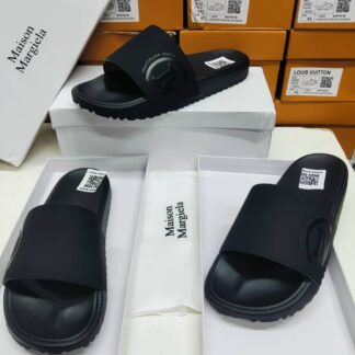 Trendy Solid Men Footwear CNP