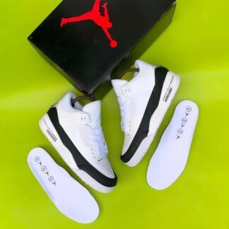 Retro Design White & Black Sneakers CNP