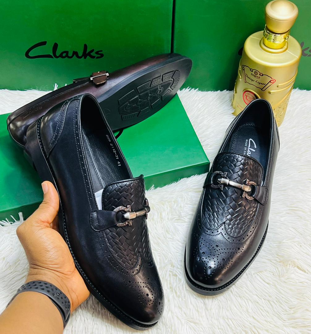 Unique Design Smart Corporate Men Shoe CNP