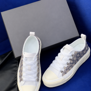 Elite Urban Lace-Up Sneakers CNP