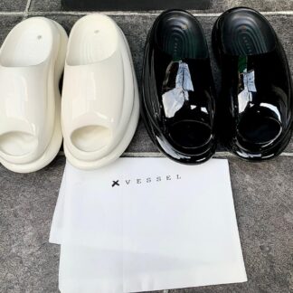 Luxe Shine Platform Slides CNP