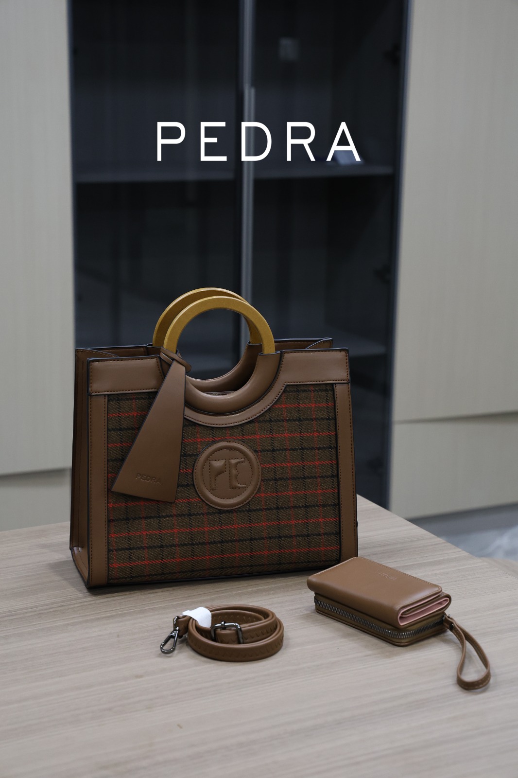 Fashionable Women Handbag CNP