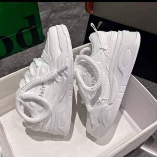 Retro White Men Casual Sneakers CNP