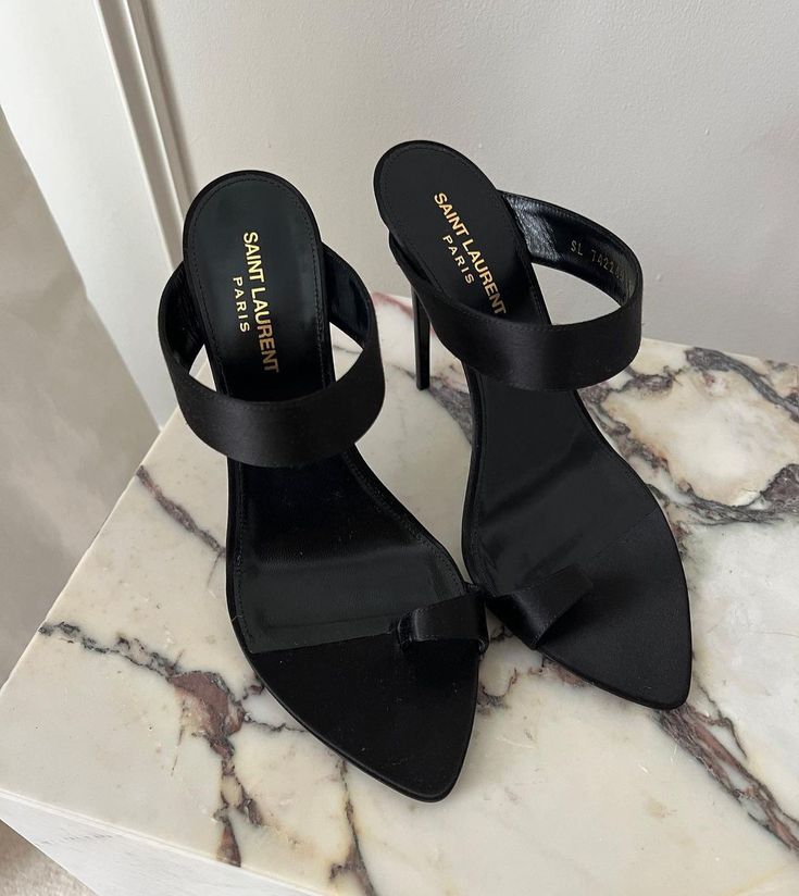 Ladies Fashion Black Silk Heels CNP