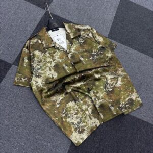 Men Classic Fit Button Down Shirt CNP