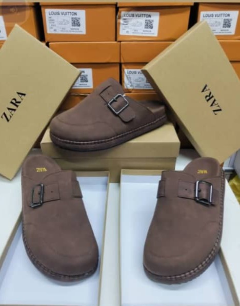 Comfortable Flat Leather Mule XP