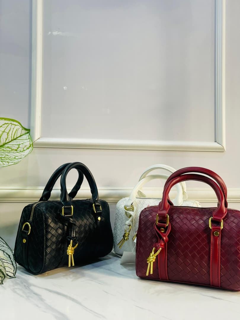 Fashion Woven Leather Women Handbag CNP