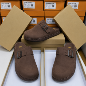 Comfortable Flat Leather Mule BS