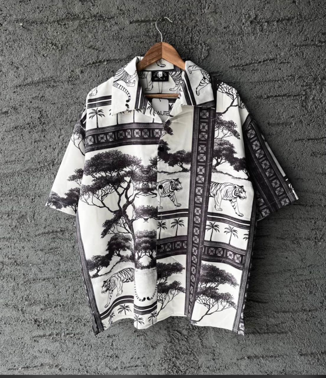 Vintage Art Print Men Shirt APR6