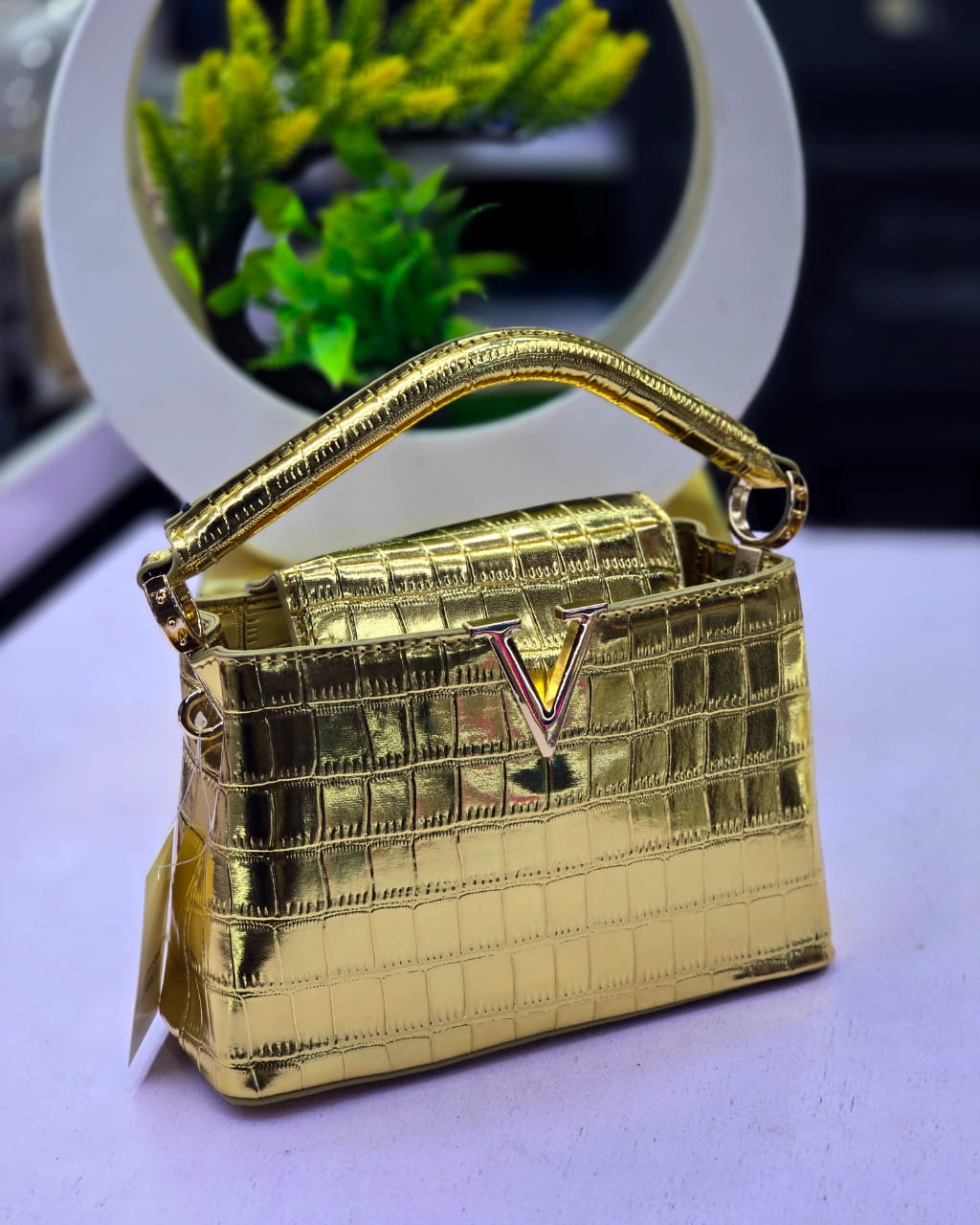 Elegant Designer Leather Bag for Women APR6