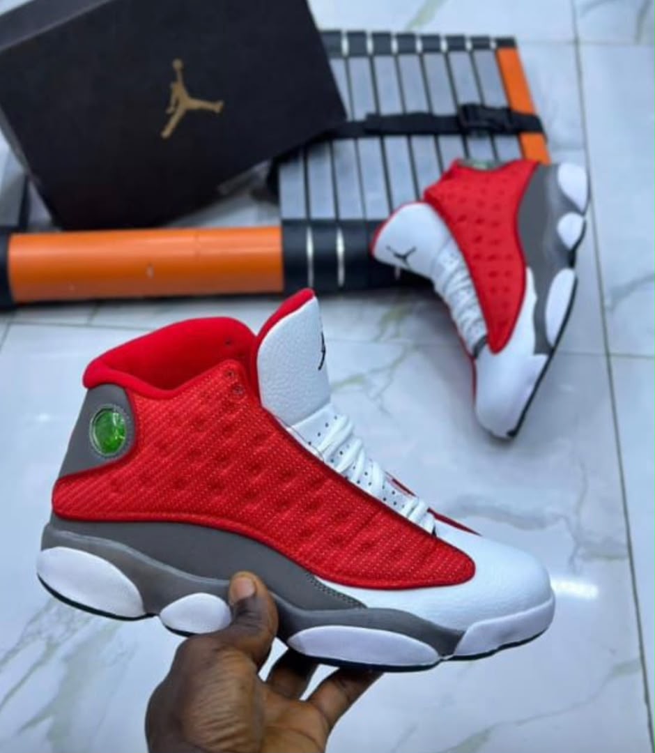 Retro Men Ultimate Red Sneakers JUN6